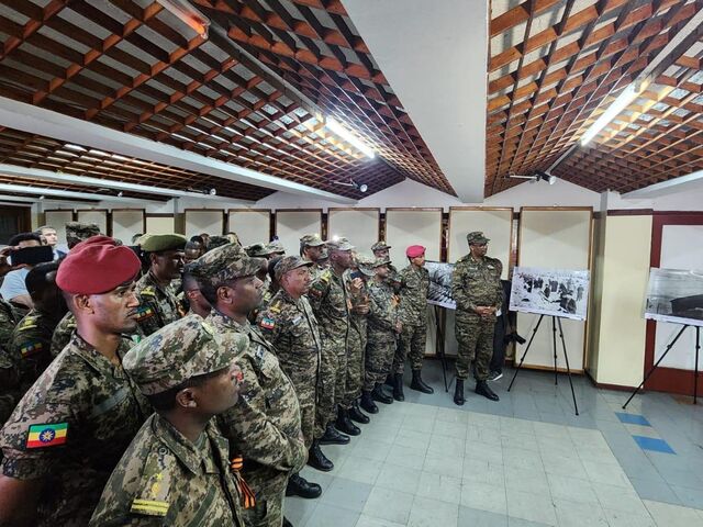 В Аддис-Абебе открылась фотовыставка ко Дню Победы - «Россия сегодня», 640, 13.05.2024